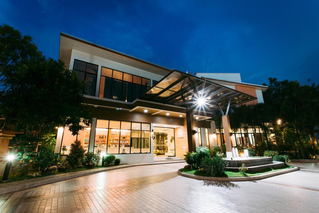 Mamaison Hotel Buriram Exterior photo